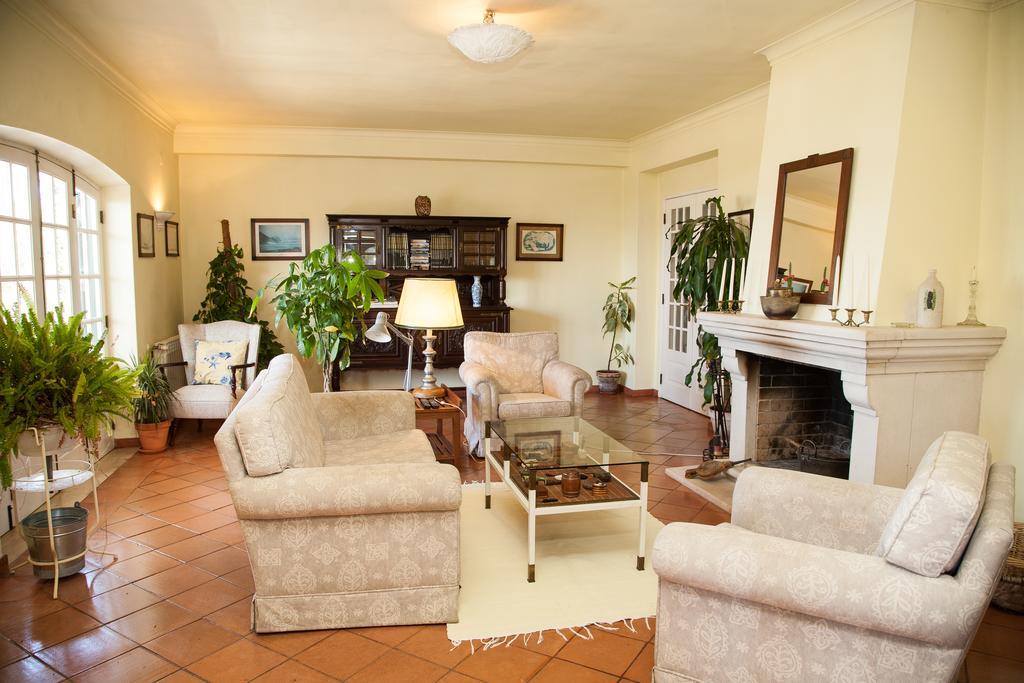 Sunshine Guest House Фош-ду-Арелью Экстерьер фото